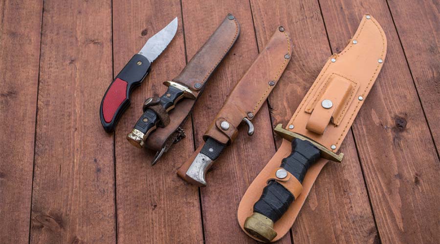 bowie-knife-vs-hunting-knife
